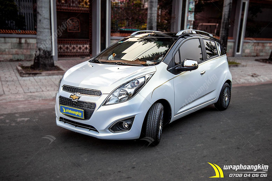 Dán đổi màu Candy trắng Chevrolet Spark  ảnh 4