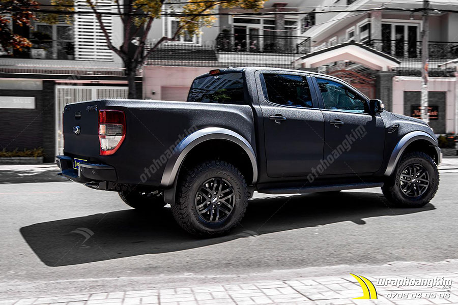 Dán đổi màu kim cương ngọc trai đen mờ Ford Ranger Raptor  ảnh 5