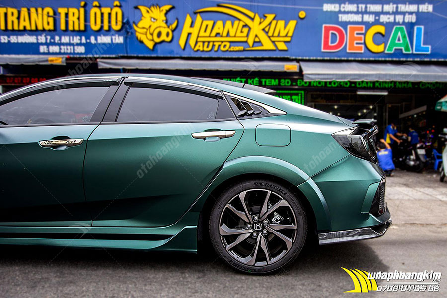 Dán đổi màu mờ bóng đá quý xanh ánh kim Honda Civic ảnh 4