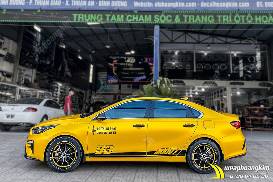 Dán đổi màu vàng mờ Kia Cerato ảnh 1