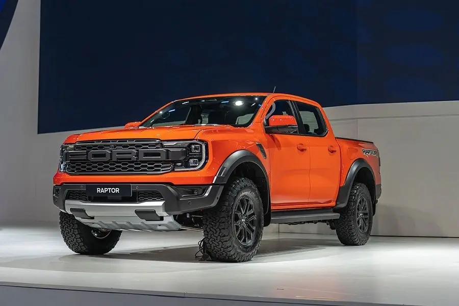 https://otohoangkim-storage.sgp1.cdn.digitaloceanspaces.com/ford-ranger-raptor-2023-ra-mat-tai-viet-nam-gia-tu-1-299-ty-dong-10-900x900.webp