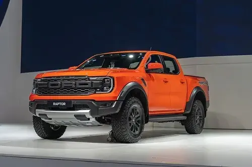 ford-ranger-raptor-2023-sap-ban-tai-viet-nam-gia-tang-them-120-trieu