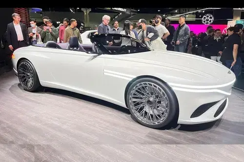 genesis-x-convertible-concept-trinh-lang-tai-trien-lam-o-to-los-angeles-2