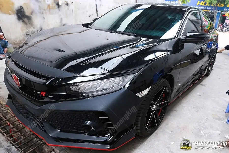 https://otohoangkim-storage.sgp1.cdn.digitaloceanspaces.com/honda-civic-1-900x900.webp