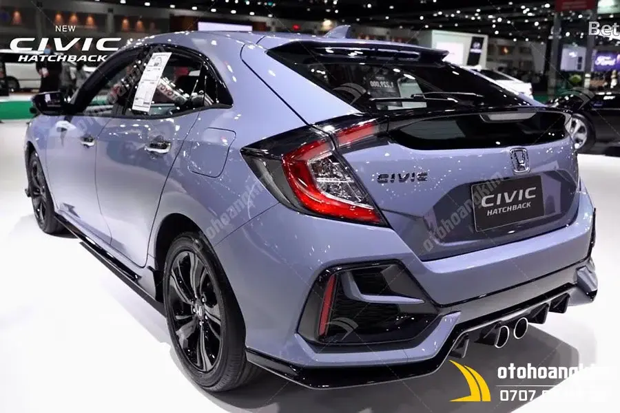 https://otohoangkim-storage.sgp1.cdn.digitaloceanspaces.com/honda-civic-14-900x900.webp