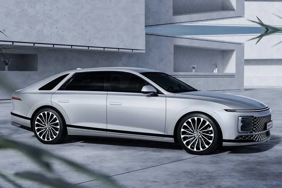 https://otohoangkim-storage.sgp1.cdn.digitaloceanspaces.com/hyundai-grandeur-sedan-tiem-can-hang-sang-0-900x900.webp