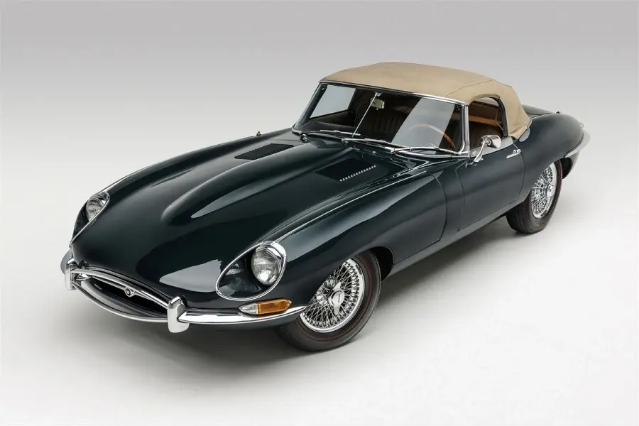 https://otohoangkim-storage.sgp1.cdn.digitaloceanspaces.com/jaguar-etype-roadster-series-1-5-van-dep-nhu-moi-sau-hon-50-nam-ra-mat-3-900x900.webp