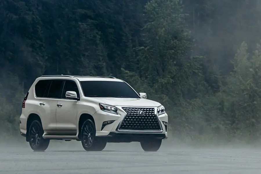 https://otohoangkim-storage.sgp1.cdn.digitaloceanspaces.com/lexus-gx-black-line-nam-2023-voi-phien-ban-gioi-han-3-000-chiec-2-900x900.webp