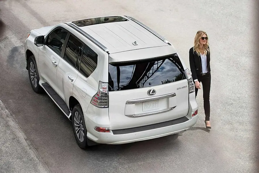 https://otohoangkim-storage.sgp1.cdn.digitaloceanspaces.com/lexus-gx-black-line-nam-2023-voi-phien-ban-gioi-han-3-000-chiec-3-900x900.webp