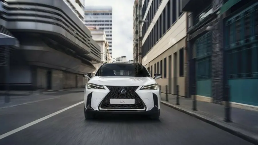 https://otohoangkim-storage.sgp1.cdn.digitaloceanspaces.com/lexus-ux-250h-2024-mot-chiec-hybrid-sang-trong-voi-gia-ca-phai-chang-0-900x900.webp