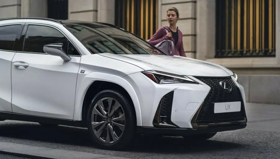 https://otohoangkim-storage.sgp1.cdn.digitaloceanspaces.com/lexus-ux-250h-2024-mot-chiec-hybrid-sang-trong-voi-gia-ca-phai-chang-2-900x900.webp