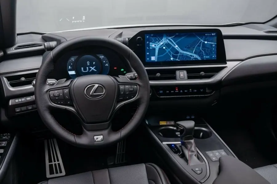 https://otohoangkim-storage.sgp1.cdn.digitaloceanspaces.com/lexus-ux-250h-2024-mot-chiec-hybrid-sang-trong-voi-gia-ca-phai-chang-8-900x900.webp