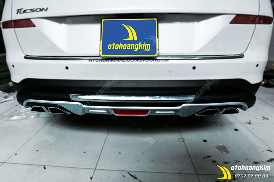 Lip chia pô Hyundai Tucson  ảnh 1