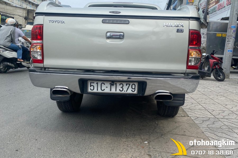 lip-chia-po-toyota-hilux-kieu-mec