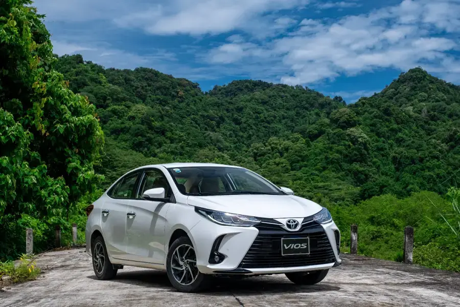 https://otohoangkim-storage.sgp1.cdn.digitaloceanspaces.com/ly-do-giup-toyota-vios-duoc-long-nguoi-dung-viet-0-900x900.webp