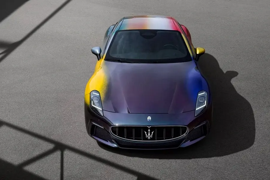 https://otohoangkim-storage.sgp1.cdn.digitaloceanspaces.com/maserati-granturismo-moi-trinh-lang-bo-3-doc-ban-prisma-luce-va-ourobo-6-900x900.webp