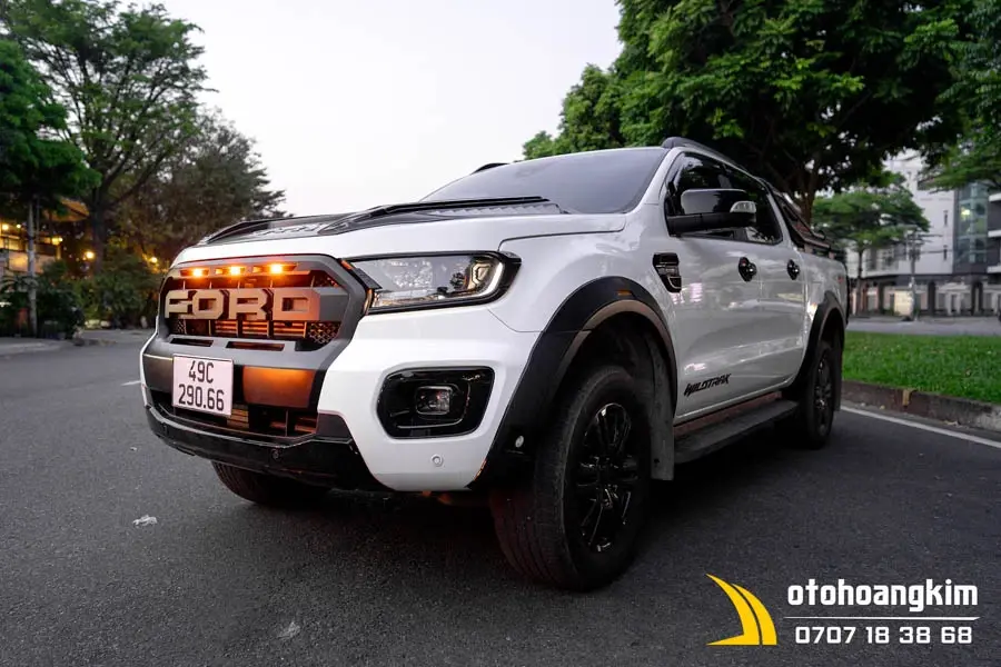 https://otohoangkim-storage.sgp1.cdn.digitaloceanspaces.com/mat-ca-lang-ranger-wildtrak-chu-ford-co-3-bong-den-do-2-900x900.webp