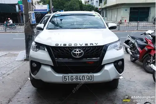 mat-ca-lang-xe-fortuner-gia-tot-nhat-tp-hcm