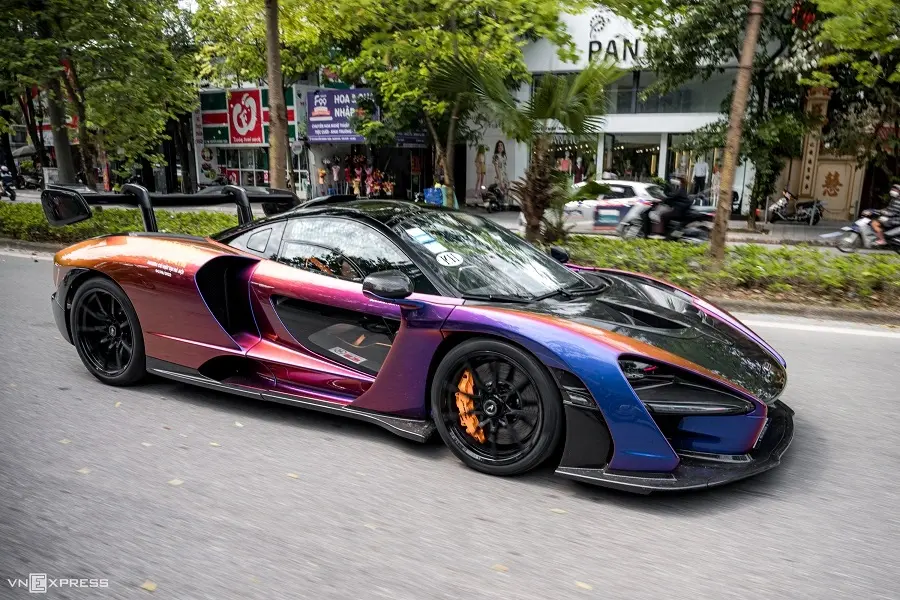 https://otohoangkim-storage.sgp1.cdn.digitaloceanspaces.com/mclaren-senna--sieu-xe-doi-mau-hang-hiem-tai-viet-nam-0-900x900.webp