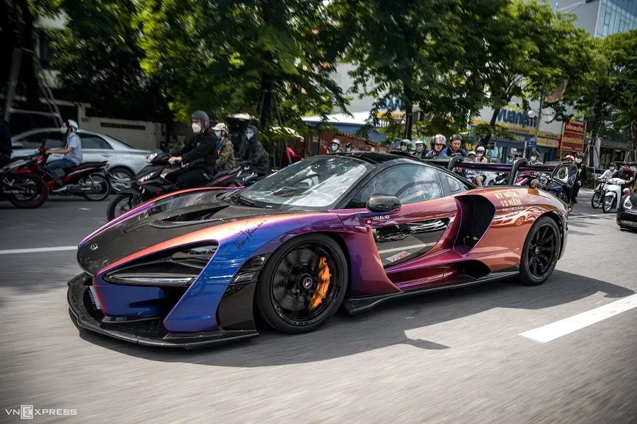 https://otohoangkim-storage.sgp1.cdn.digitaloceanspaces.com/mclaren-senna--sieu-xe-doi-mau-hang-hiem-tai-viet-nam-2-900x900.webp