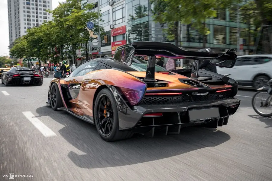 https://otohoangkim-storage.sgp1.cdn.digitaloceanspaces.com/mclaren-senna--sieu-xe-doi-mau-hang-hiem-tai-viet-nam-3-900x900.webp