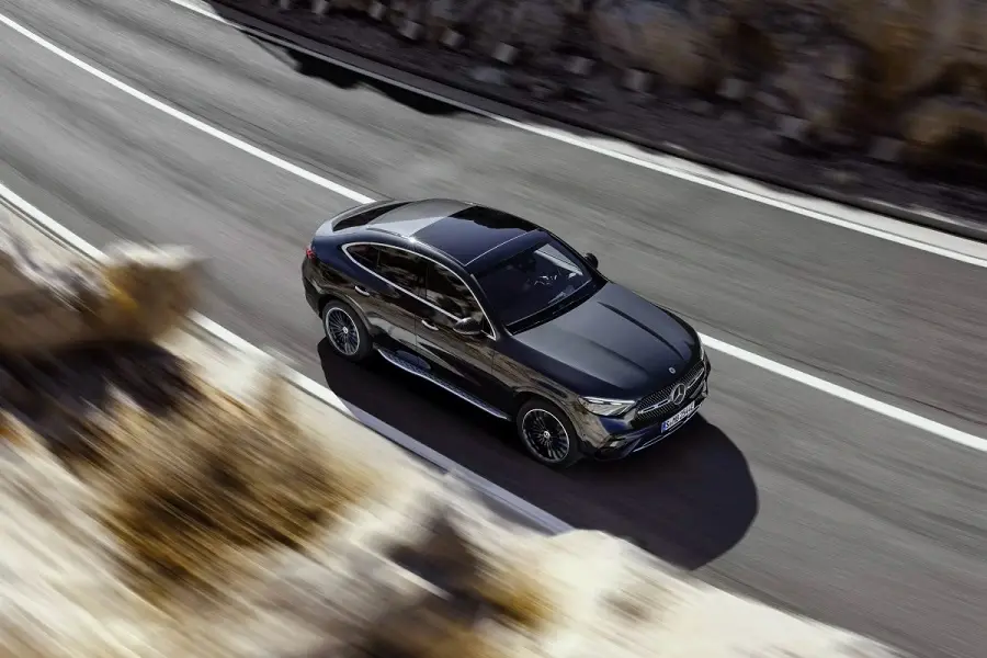 https://otohoangkim-storage.sgp1.cdn.digitaloceanspaces.com/mercedesbenz-glc-coupe-2024-ra-mat-them-dong-co-hybrid-8-900x900.webp