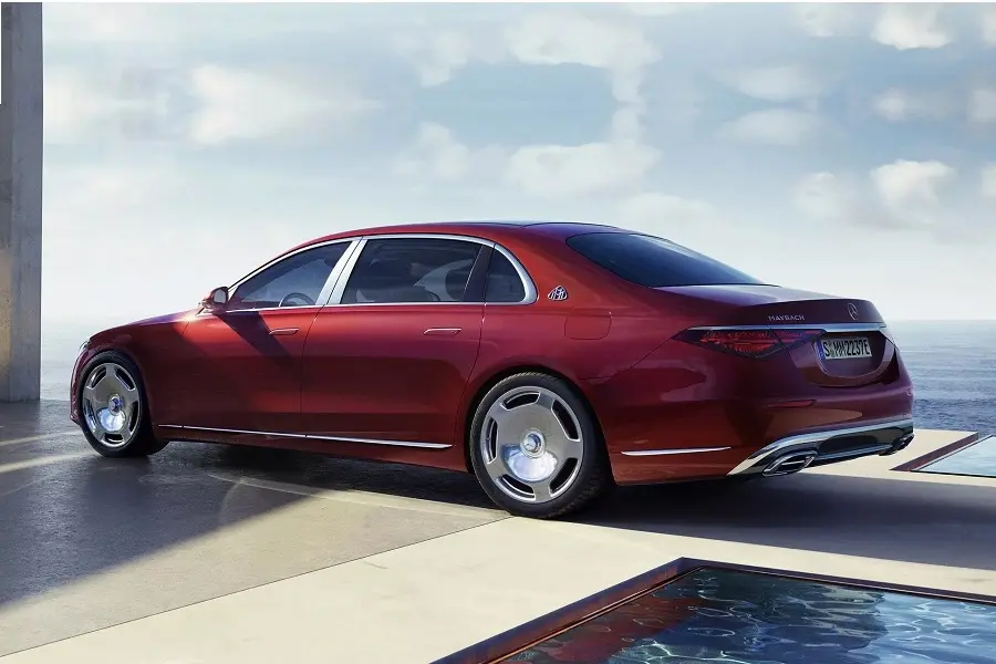 https://otohoangkim-storage.sgp1.cdn.digitaloceanspaces.com/mercedesmaybach-ra-mat-s580e-xe-hybrid-sac-dien-dau-tien-1-900x900.webp