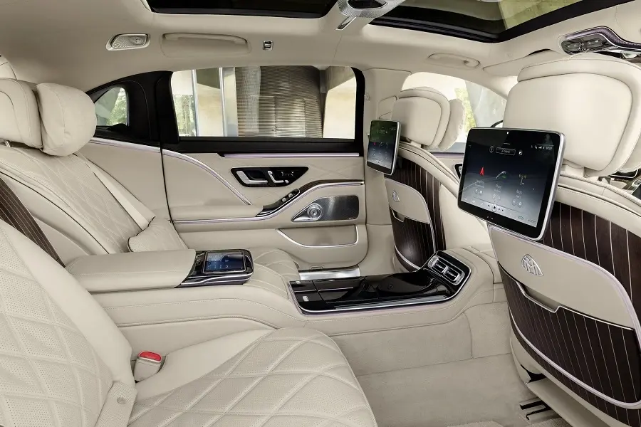 https://otohoangkim-storage.sgp1.cdn.digitaloceanspaces.com/mercedesmaybach-s680-gia-16-ty-dong-co-gi-4-900x900.webp