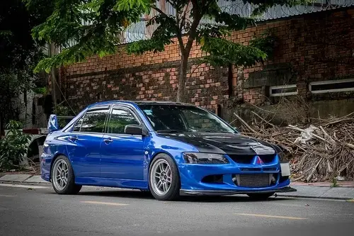 mitsubishi-lancer-do-phong-cach-jdm-tai-viet-nam