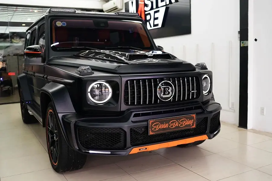 https://otohoangkim-storage.sgp1.cdn.digitaloceanspaces.com/ngam-loat-xe-mercedesamg-g63-do-brabus-cuc-chat-cua-dai-gia-viet-1-900x900.webp