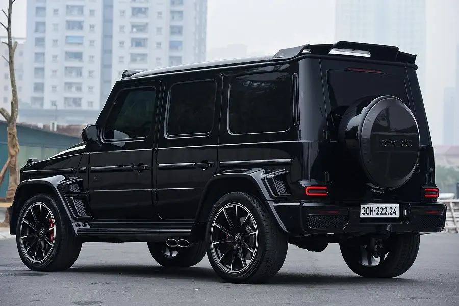 https://otohoangkim-storage.sgp1.cdn.digitaloceanspaces.com/ngam-loat-xe-mercedesamg-g63-do-brabus-cuc-chat-cua-dai-gia-viet-6-900x900.webp