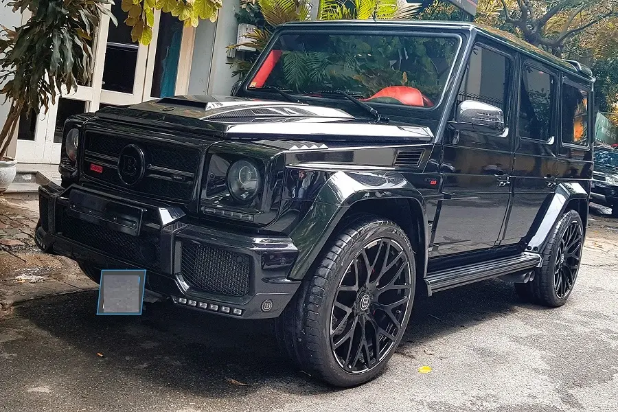 https://otohoangkim-storage.sgp1.cdn.digitaloceanspaces.com/ngam-loat-xe-mercedesamg-g63-do-brabus-cuc-chat-cua-dai-gia-viet-7-900x900.webp