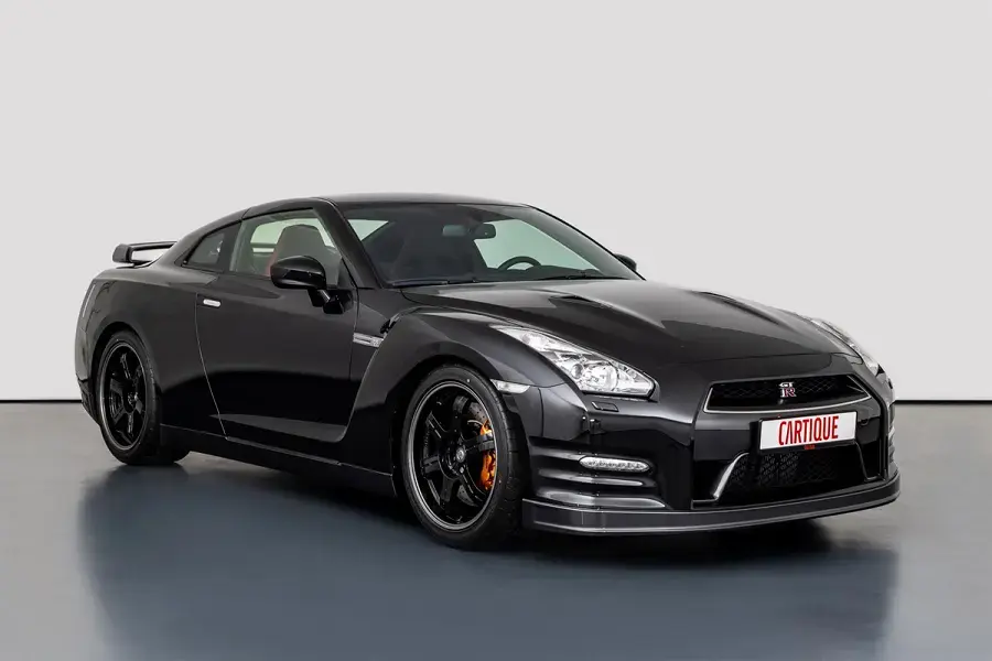 https://otohoangkim-storage.sgp1.cdn.digitaloceanspaces.com/nissan-gtr-black-edition-cua-nha-vo-dich-f1-duoc-rao-ban-11-900x900.webp