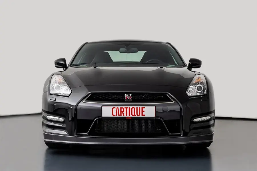 https://otohoangkim-storage.sgp1.cdn.digitaloceanspaces.com/nissan-gtr-black-edition-cua-nha-vo-dich-f1-duoc-rao-ban-4-900x900.webp