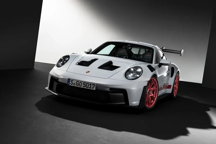 https://otohoangkim-storage.sgp1.cdn.digitaloceanspaces.com/porsche-911-gt3-rs-doi-2023-lap-ky-luc-moi-tai-truong-dua-nurburgrin-0-900x900.webp