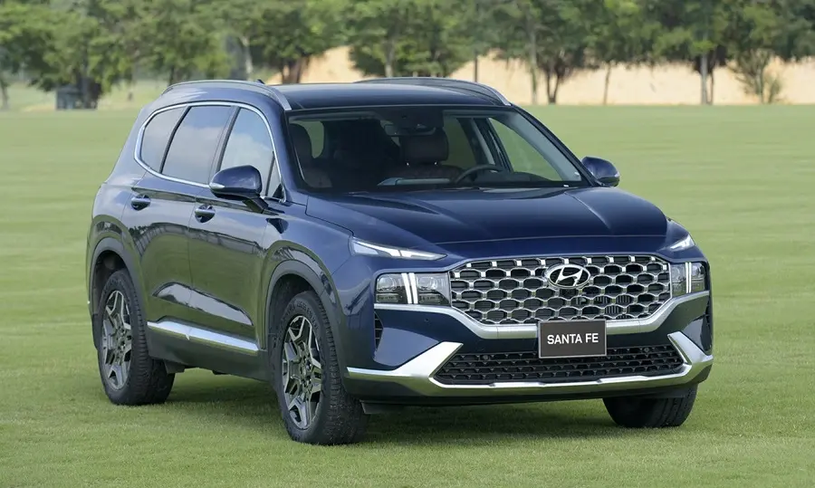 Xe Santafe màu xanh đậm