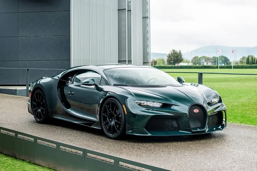 https://otohoangkim-storage.sgp1.cdn.digitaloceanspaces.com/sieu-xe-bugatti-chiron-chi-con-100-xe-cuoi-cung-0-900x900.webp