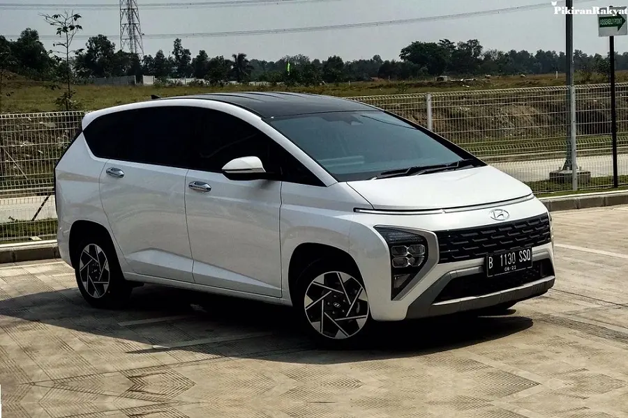 https://otohoangkim-storage.sgp1.cdn.digitaloceanspaces.com/soi-chi-tiet-hyundai-stargazer-doi-thu-kho-nhan-cua-mitsubishi-xpander-1-900x900.webp