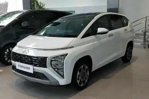 soi-chi-tiet-hyundai-stargazer-doi-thu-kho-nhan-cua-mitsubishi-xpander