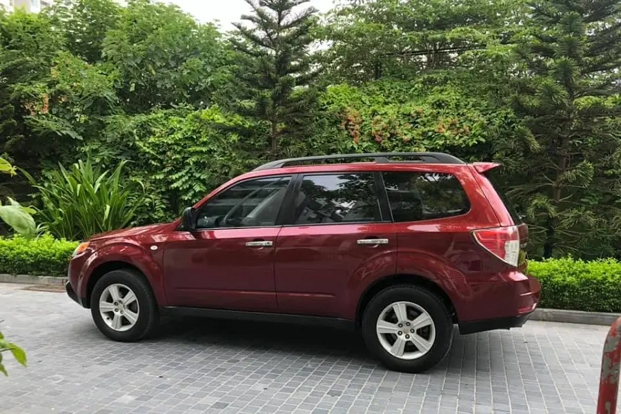 https://otohoangkim-storage.sgp1.cdn.digitaloceanspaces.com/subaru-forester-10-nam-tuoi-gia-hon-500-trieu-dong-tai-viet-nam-1-900x900.webp