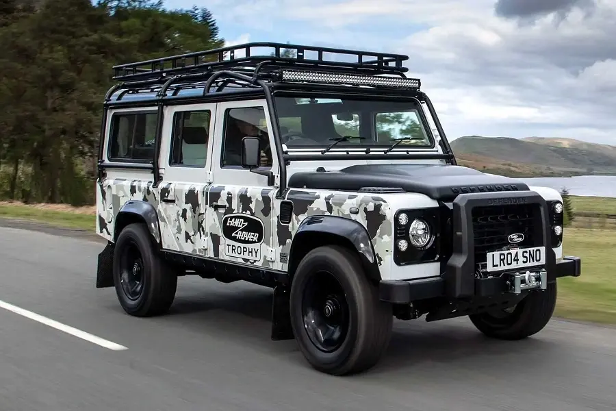 https://otohoangkim-storage.sgp1.cdn.digitaloceanspaces.com/tai-san-xuat-chiec-land-rover-defender-voi-so-luong-gioi-han-1-900x900.webp