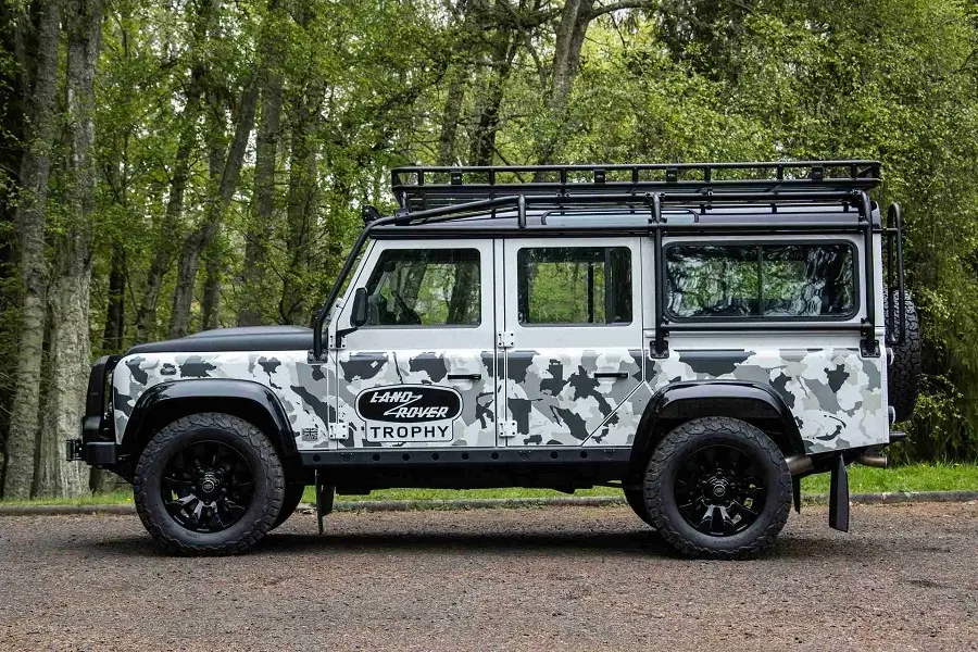 https://otohoangkim-storage.sgp1.cdn.digitaloceanspaces.com/tai-san-xuat-chiec-land-rover-defender-voi-so-luong-gioi-han-2-900x900.webp