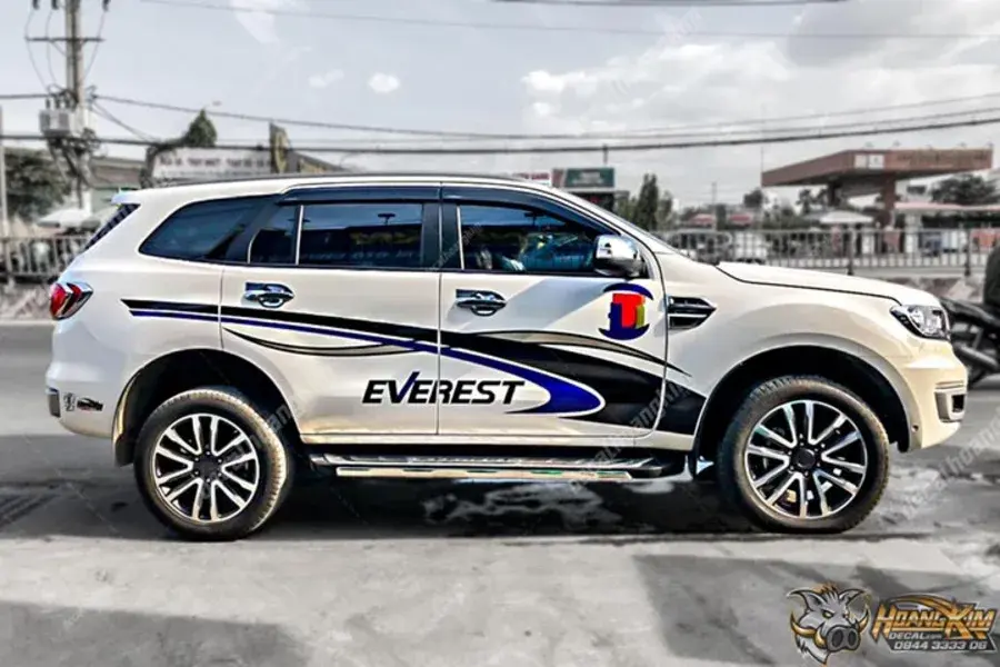 https://otohoangkim-storage.sgp1.cdn.digitaloceanspaces.com/tem-xe-ford-everest-1-900x900.webp