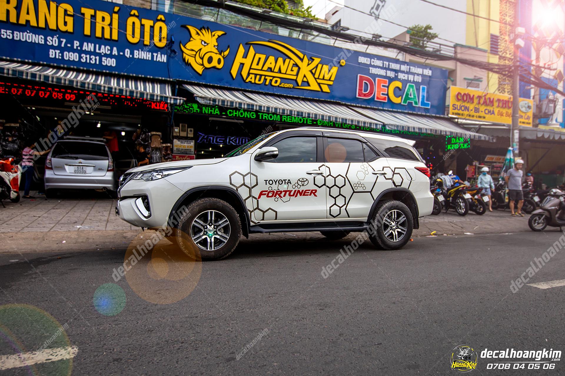 tem-xe-toyota-fortuner-tfo056