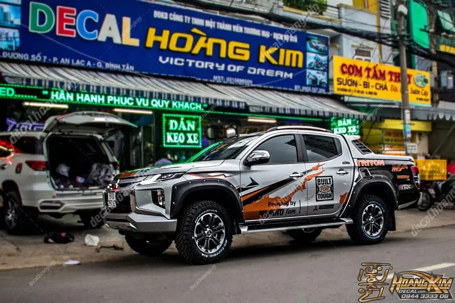 https://otohoangkim-storage.sgp1.cdn.digitaloceanspaces.com/tem-xe-mitsubishi-triton-1-900x900.webp