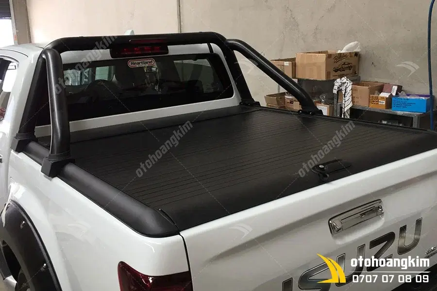 https://otohoangkim-storage.sgp1.cdn.digitaloceanspaces.com/top-phu-kien-ban-tai-isuzu-dmax-duoc-ua-chuong-nhat-1-900x900.webp