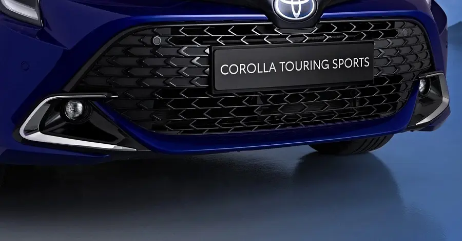 https://otohoangkim-storage.sgp1.cdn.digitaloceanspaces.com/toyota-corolla-2023-ra-mat-tai-chau-au-dong-co-duoc-cai-thien-1-900x900.webp