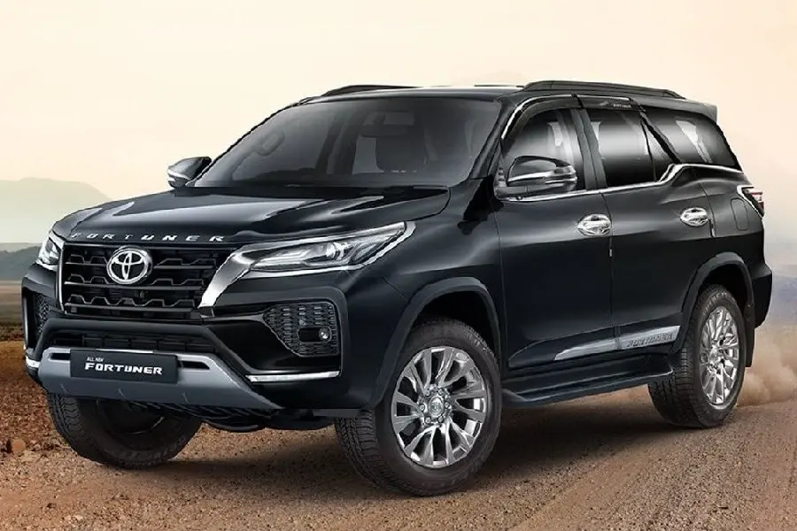 https://otohoangkim-storage.sgp1.cdn.digitaloceanspaces.com/toyota-fortuner-se-co-them-phien-ban-dong-co-dau-hybrid-0-900x900.webp