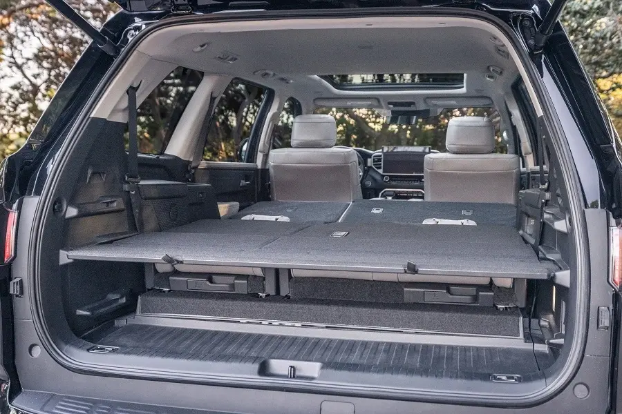 https://otohoangkim-storage.sgp1.cdn.digitaloceanspaces.com/toyota-sequoia-the-he-moi-ra-mat-gia-ban-tu-1-3-ty-dong-7-900x900.webp