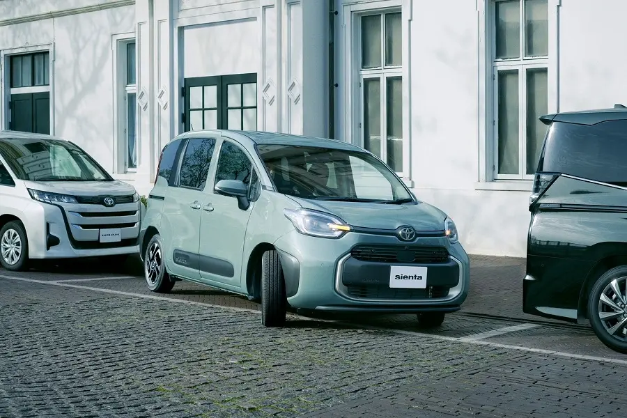 https://otohoangkim-storage.sgp1.cdn.digitaloceanspaces.com/toyota-sienta-mpv-the-he-thu-3-ra-mat-8-900x900.webp